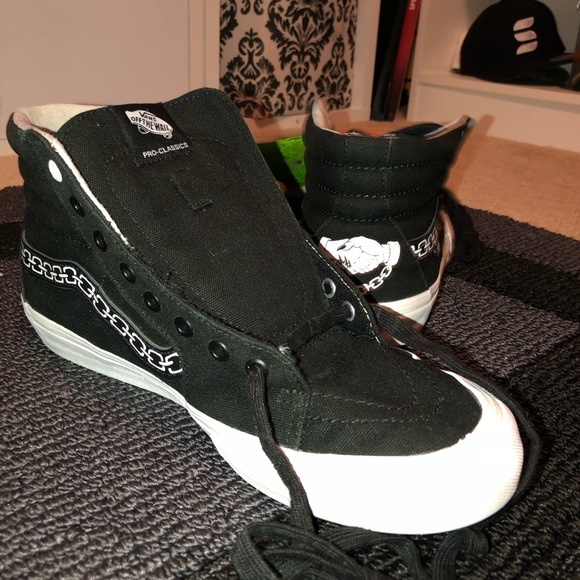 vans sketchy tank sk8 hi